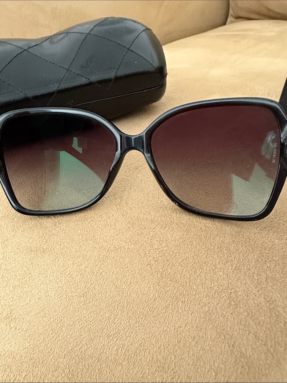CHANEL Black Oversized Butterfly-Style Women's Sunglasses - Picture 5 of 11